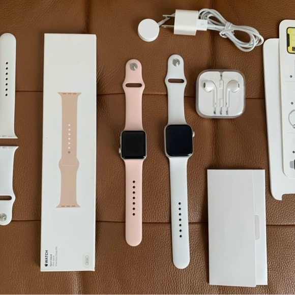 Apple Watches Pair Full Set for sell, Perfect couple or anniversary,... - Picture 5 of 6